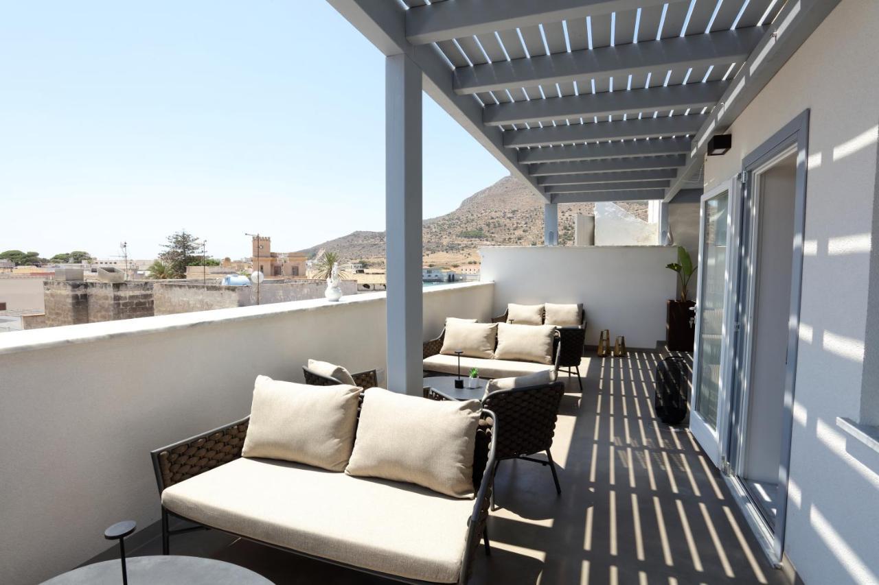 Mazzini Accommodation Фавиняна Екстериор снимка