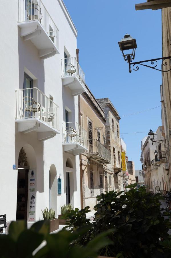 Mazzini Accommodation Фавиняна Екстериор снимка